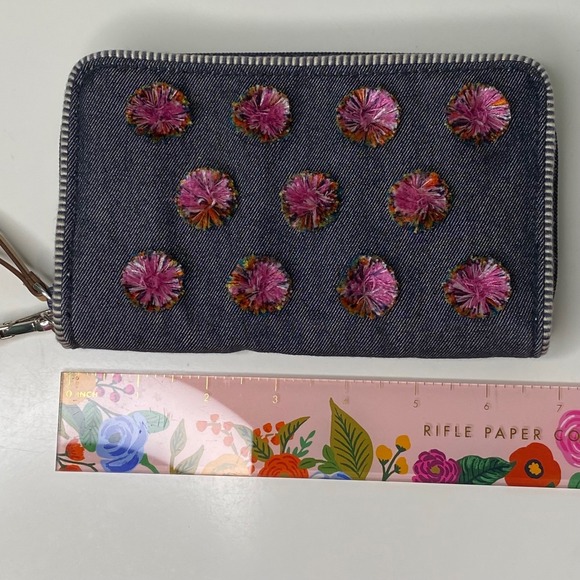 Vera Bradley Summer Vibes Zip Around RDIF Grab and Go Wristlet Chambray - Picture 5 of 7